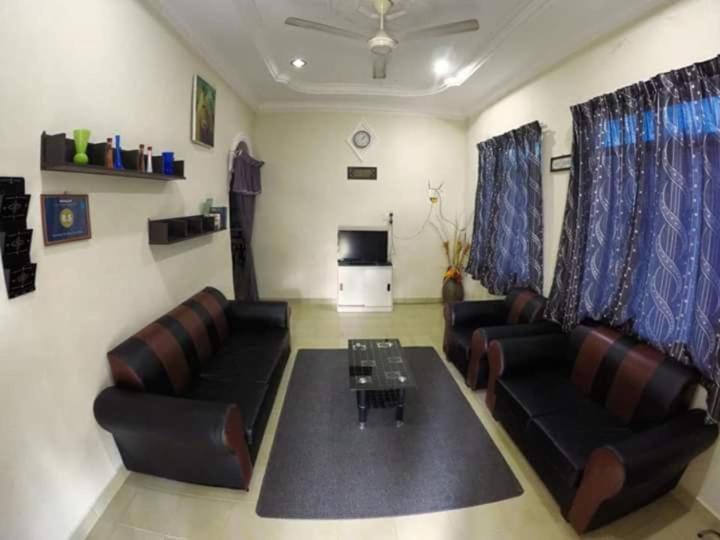 Homestay Tok Abah Kuala Besut Exterior foto