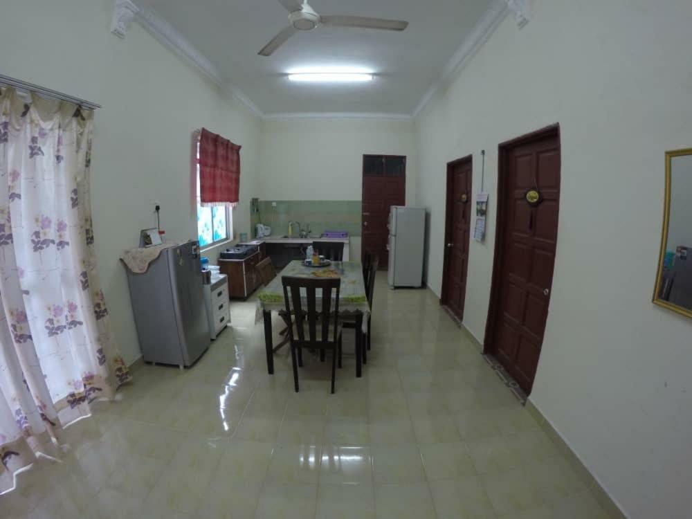Homestay Tok Abah Kuala Besut Exterior foto