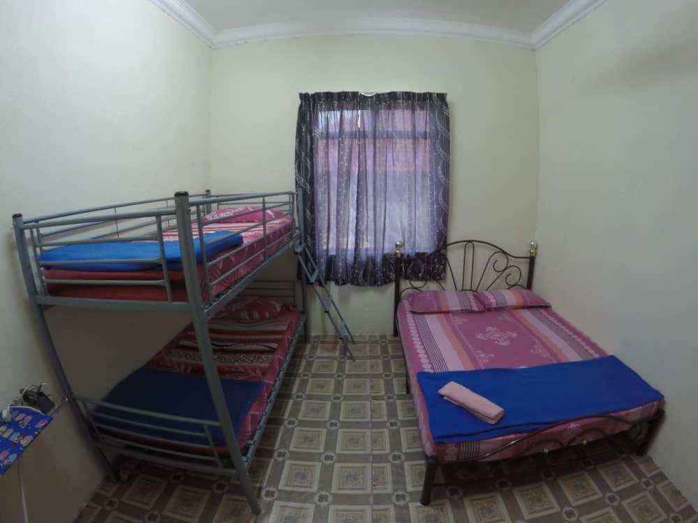 Homestay Tok Abah Kuala Besut Exterior foto
