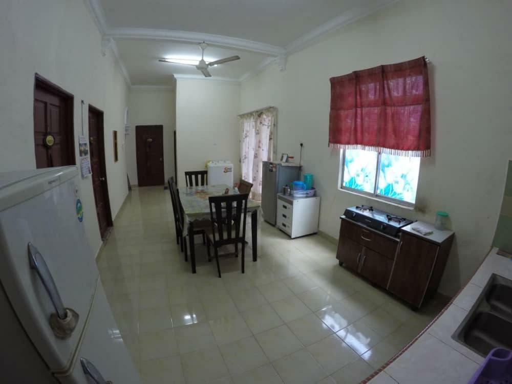 Homestay Tok Abah Kuala Besut Exterior foto